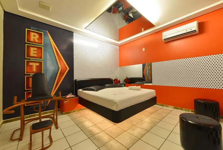 Suíte Provocante 33 - Retrô, no Ele & Ela Motel