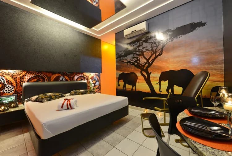 Suíte Sensual 21 - Africana, no Ele & Ela Motel
