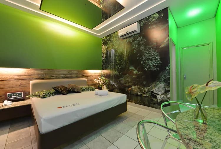 Suíte Sensual 14 - Floresta, no Ele & Ela Motel